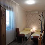 Homestay Fenyves Vendeghaz -