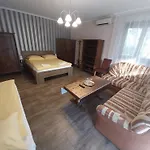 Fenyves Vendeghaz - Homestay Siofok