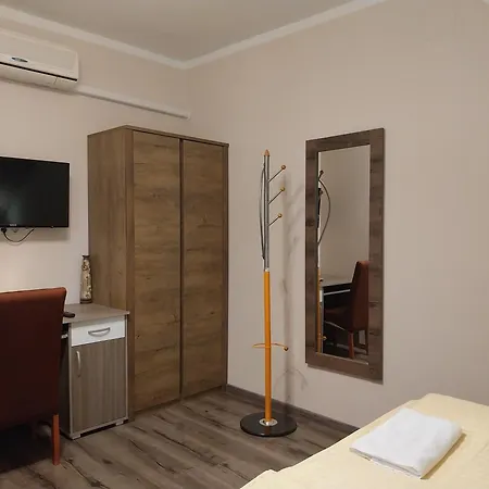 Fenyves - Homestay szállás *