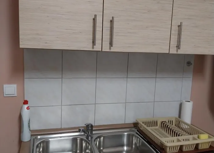 Fenyves Vendeghaz - * Siófok