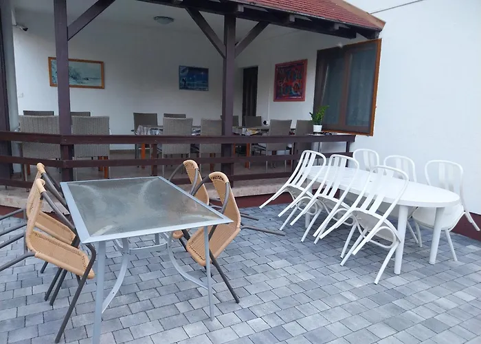 Fenyves Vendeghaz - * 希欧福克